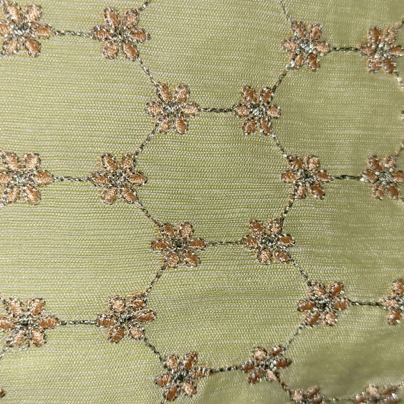 Embroidered long sleeve line tunic size 5-6 - Picture 7 of 8